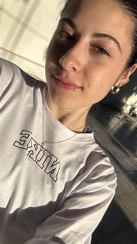 Would your friends get jealous if they'll see us walking together? : r/OnlyFaces