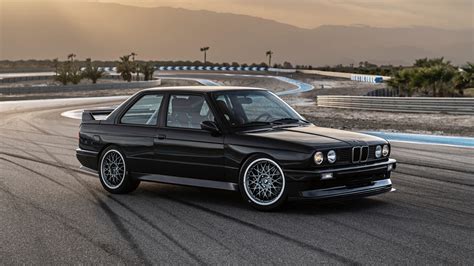 Ultimate evolution: restored BMW E30 M3 aims to reach perfection ...