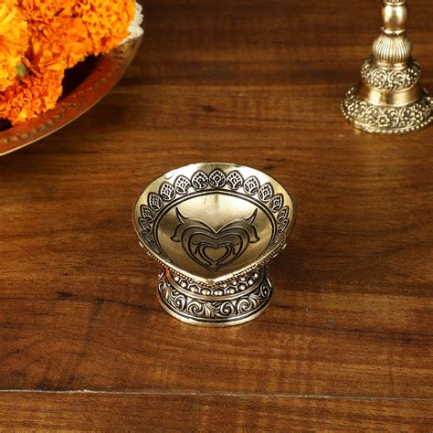 Intricate Small Brass Diya Oil Lamp - 2.5 Inch – Budhshiv.com