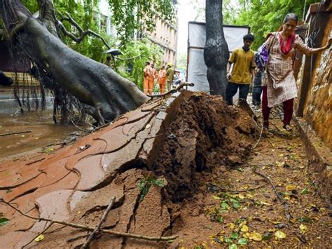Monsoon set to arrive in Kerala by tomorrow Earliest arrival in last 16 ...