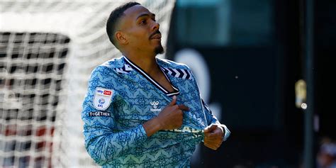 Le Bris must now drop Sunderland ace who made just 1 pass all game