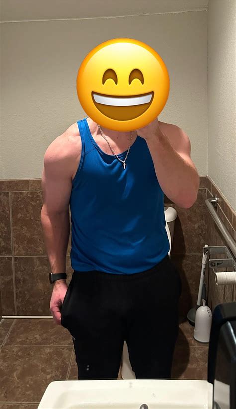 Getting some striations in my shoulders! : r/GymMotivation