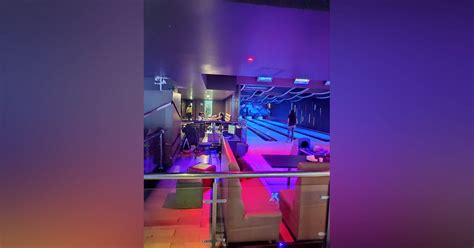 Drop By This Sports Bar For A Game Of Bowling With Your Friends | LBB