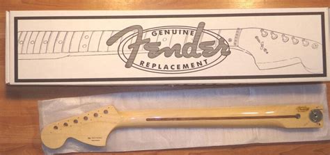 Buy Fender® Classic Series '70s Strat 1 Piece Maple Neck~U~3 Bolt ...