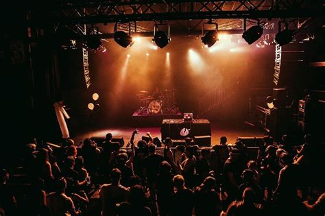 Amos' South End | South End Charlotte