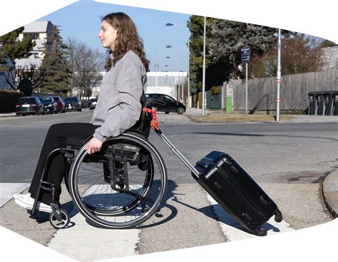 Die Gepäck-Anhängekupplung für den Rollstuhl | Arnie Travelhero