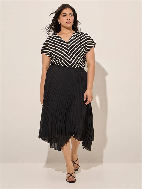 Buy Gia Black Accordion Pleated High-Rise Skirt from Westside