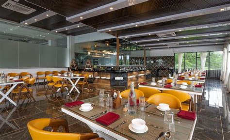 Paramount Riverfront Resort & Spa | Book corporate offsite venues with CYJ