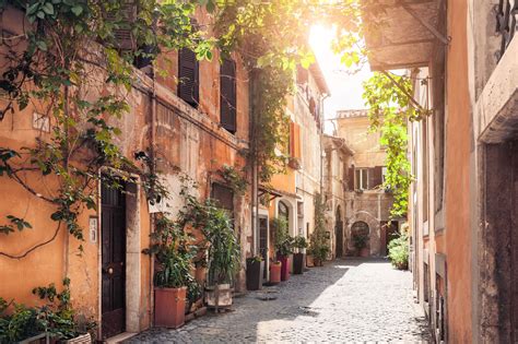 What to See and Do in the Trastevere Neighborhood in Rome