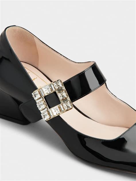 Très Vivier collection: formal pumps, bags and accessories