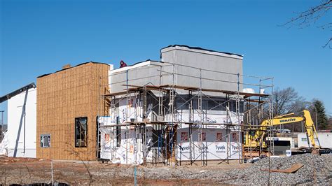 Answer Woman: Is Popeyes opening in the old Toys R Us on Brevard Road?