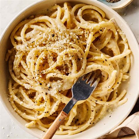 Cacio e Pepe Recipe - Love and Lemons