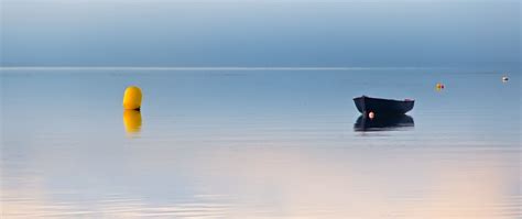 Download wallpaper 2560x1080 boat, lake, minimalism dual wide 1080p hd ...