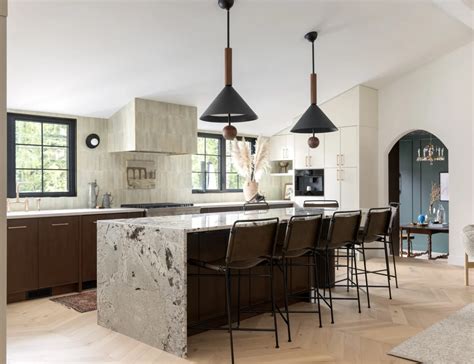 Granite Countertop Island: A Modern Kitchen Upgrade - EuroSelect Stone