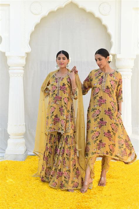 Yellow Vintage Floral Rose Kurta With Tulip Pants – Label Niti Bothra