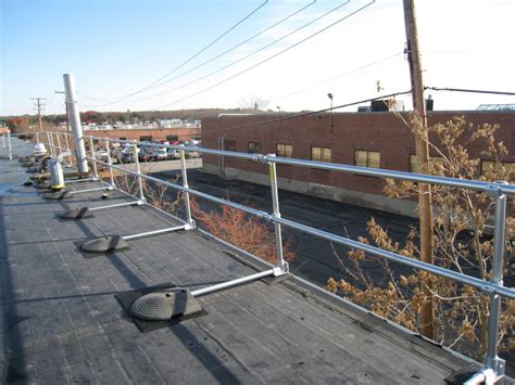 Roof Edge Protection System 的图像结果