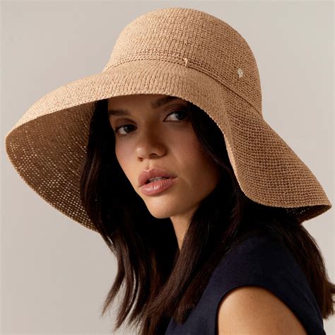 Hat Shop 的图像结果