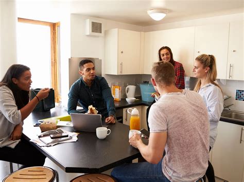 7 Reasons You Should Pick Off-Campus Student Accommodation