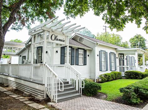 Hissy Fit - Review - The Arboretum - Austin - The Infatuation