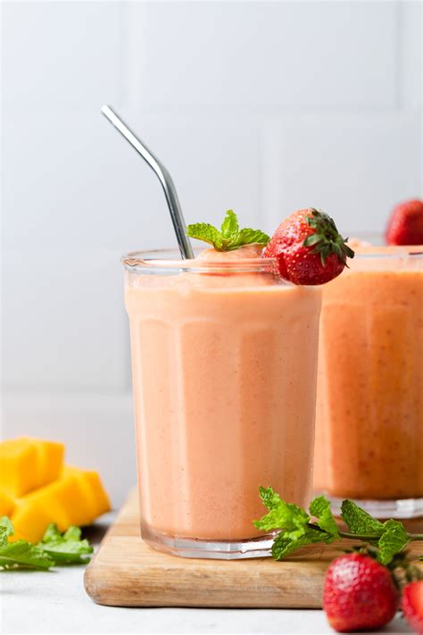 Strawberry Mango Smoothie - All the Healthy Things