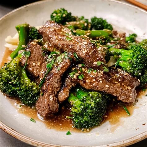 Beef with Garlic Sauce and Broccoli: A Delicious and Healthy Recipe ...