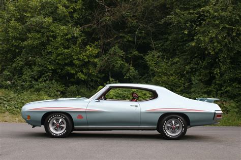 Color Combo on Psychedelic 1970 Pontiac GTO Judge Never Meant to Be - Hot Rod Network