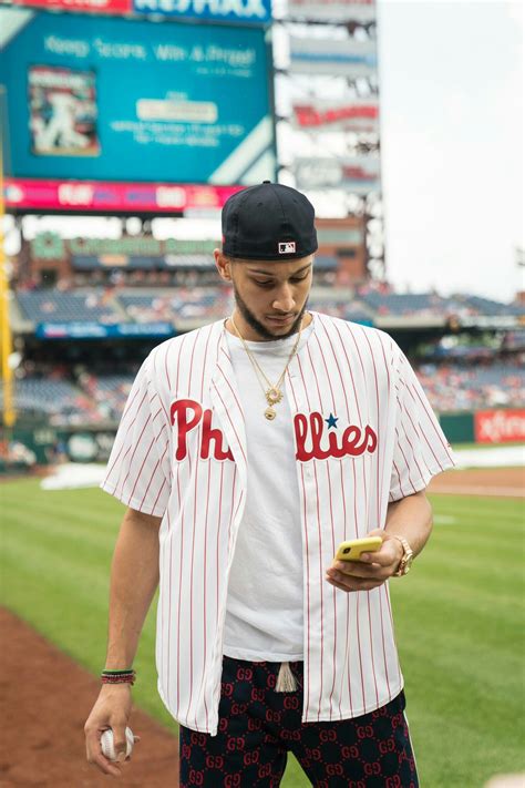 Pin by Alessandro Soliz on Facheiro | Baseball jersey outfit, Baseball ...