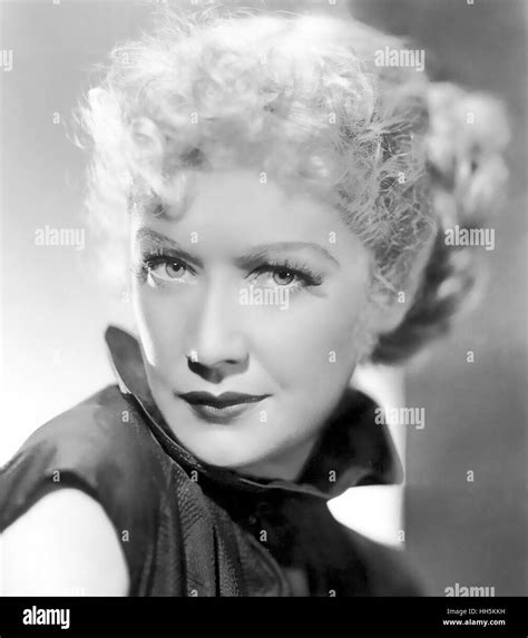 Miriam hopkins hi-res stock photography and images - Alamy