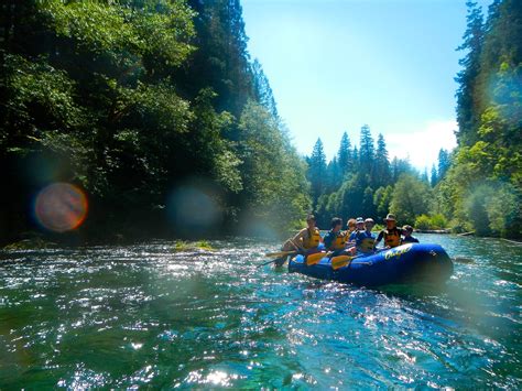 White Water Rafting on the Mighty McKenzie – Summer Setting
