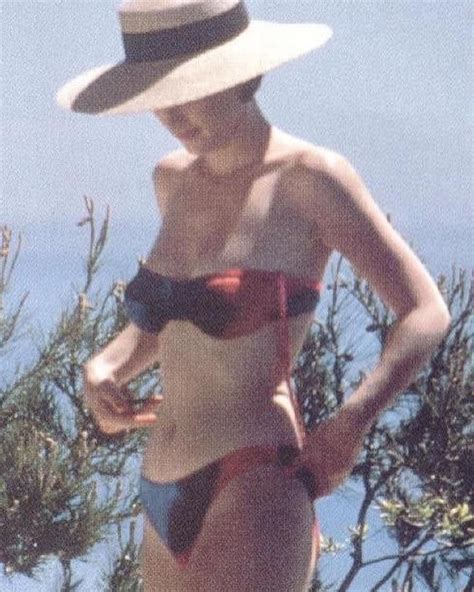 i miss summer and to express that here's noni in heR CUTE LIL SUNHAT ...