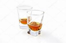 bicchieri da rum bicchieri rum foto stock 169 genious2000de 2072819 bicchieri da rum bicchieri rum foto stock 169 genious2000de 2072819