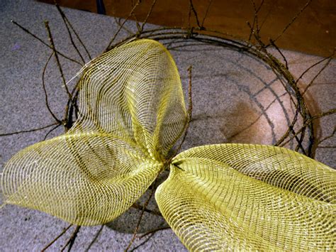 Spring Mesh Wreaths Tutorial 的图像结果