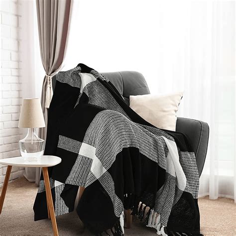 Novajoy Black Throw Blanket | Rooms to Go