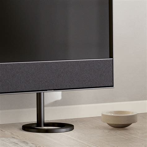 Bang & Olufsen Beovision Contour 55” Television | The Coolector