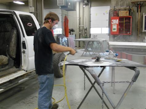 Auto Body Repair Course 的图像结果