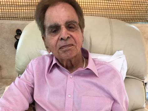 Dilip Kumar's brother Aslam Khan dies due to Covid-19, Eshan Khan ...