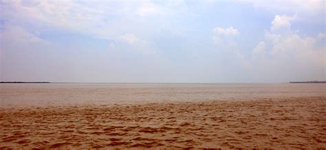 Photos: In a corner of Bengal, people are living on the edge of a ...