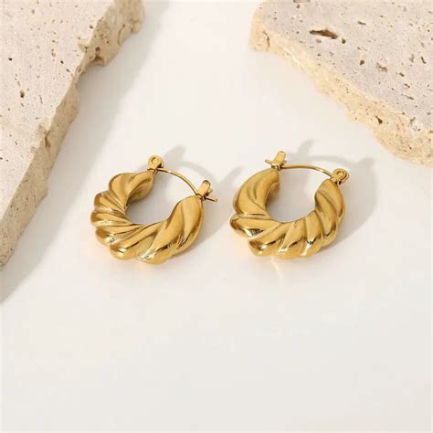 18KT Gold Plated Twisted Hoop Earrings – Atulya Jewellers