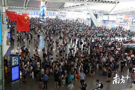 广州地铁开启“暑运模式”，日均客流预计将超800万