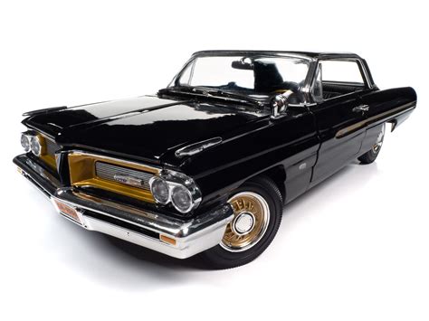 American Muscle 1962 Pontiac Grand Prix Hardtop (Fireball Roberts Edition) 1:18 Scale Diecast - Shop