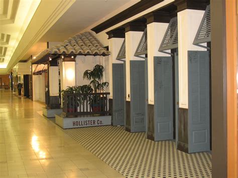 Beachwood Place Mall Directory: Stores, Map & Opening Hours - Malls.com