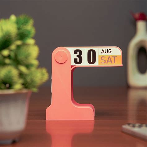 LayerStory FlipDate Retro Perpetual Desk Calendar | Vintage Desk Accessory