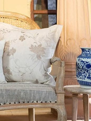 Badaam Butta Pink Cushion – Mirooh