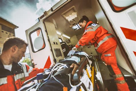 Emergency Med Tech 的图像结果