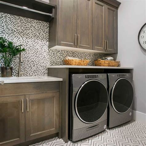 25 Modern And Neat Laundry Room Backsplash Ideas You Will Love