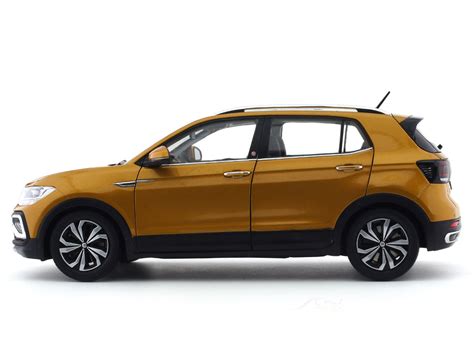 Volkswagen-T-Cross-Taigun 1:18 Dealer Edition diecast scale model car ...