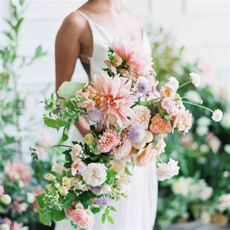 20 Stunning Cascading Bridal Bouquets