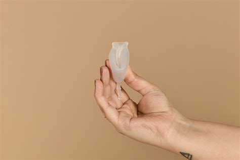 Menstrual Cup Folds - Ways to Fold A Menstrual Cup – Carmesi