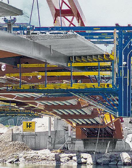 Composite forming carriage - Doka