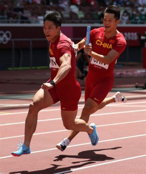 苏炳添9秒92破亚运纪录首夺百米金牌 中国男飞人8年后再登顶-腾讯网